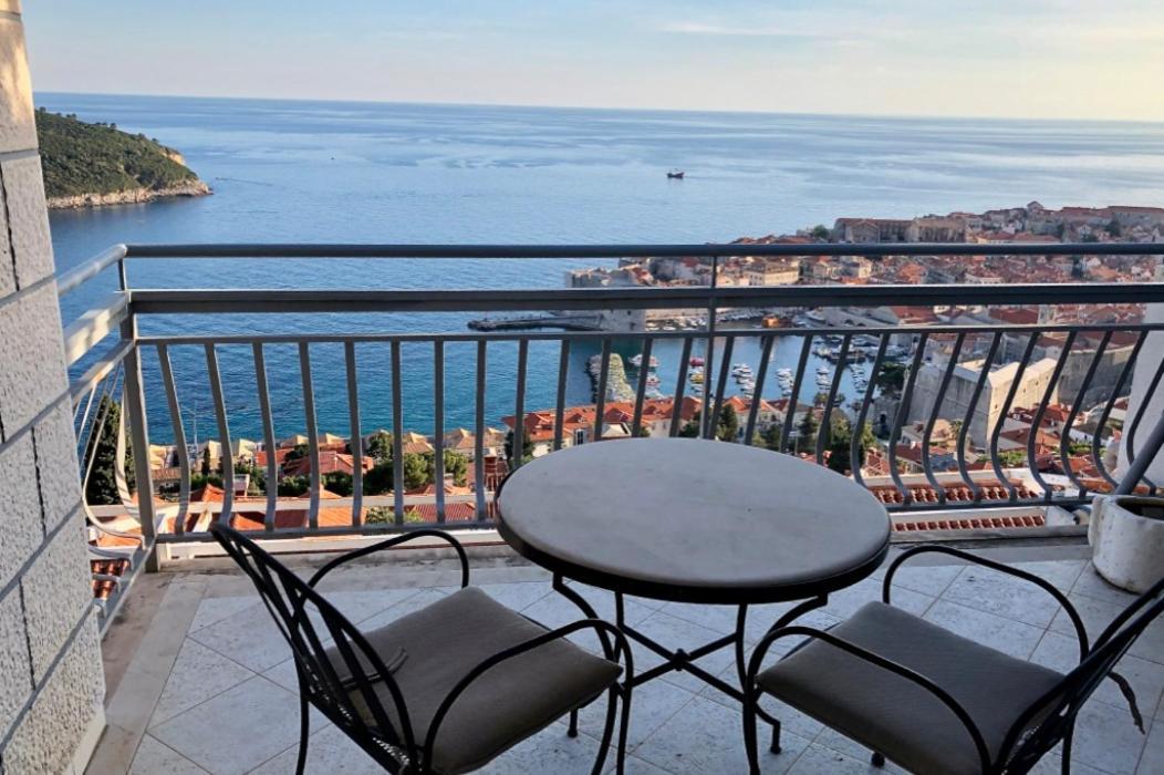 Spacious 2 Bedroom Apt Luxeview- Oldtownview, 10Min To Town Dubrovnik Exterior photo