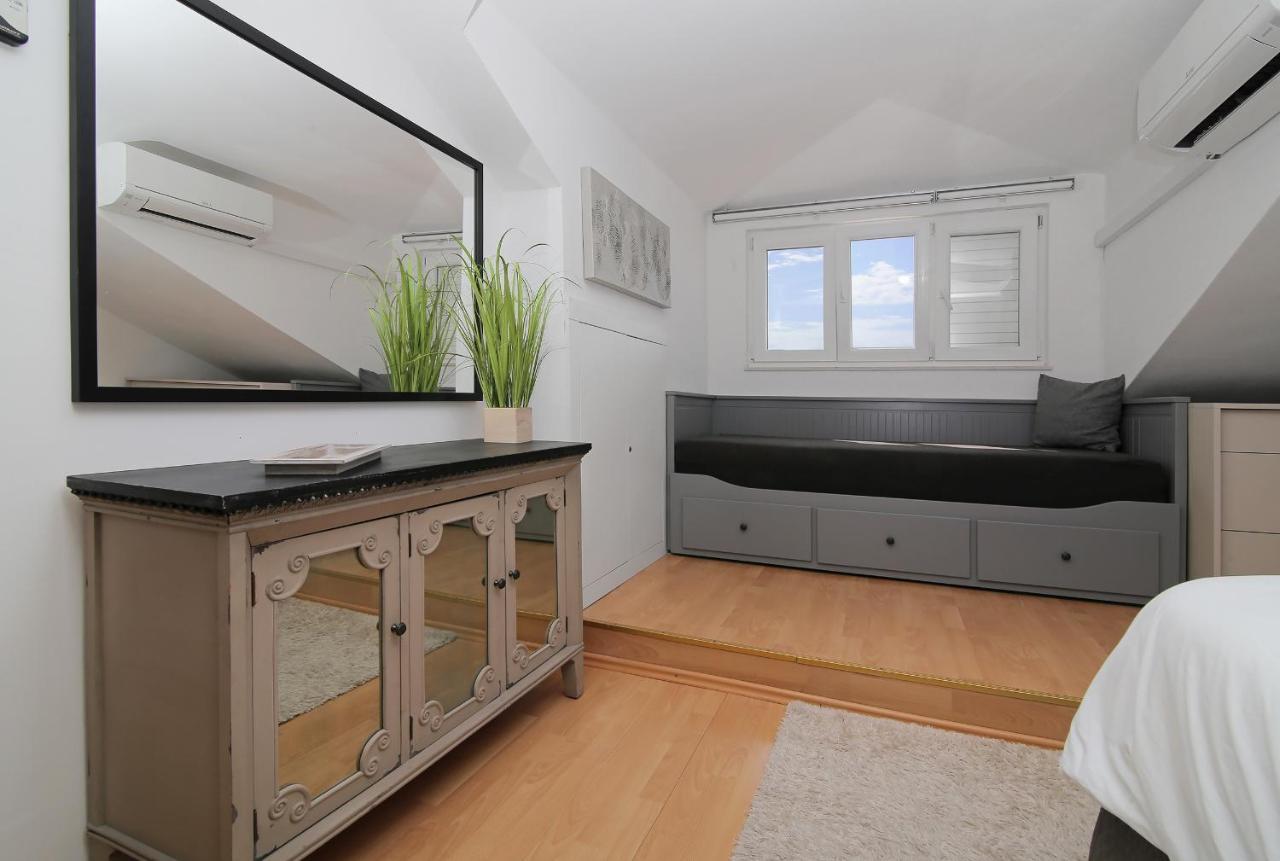 Spacious 2 Bedroom Apt Luxeview- Oldtownview, 10Min To Town Dubrovnik Exterior photo